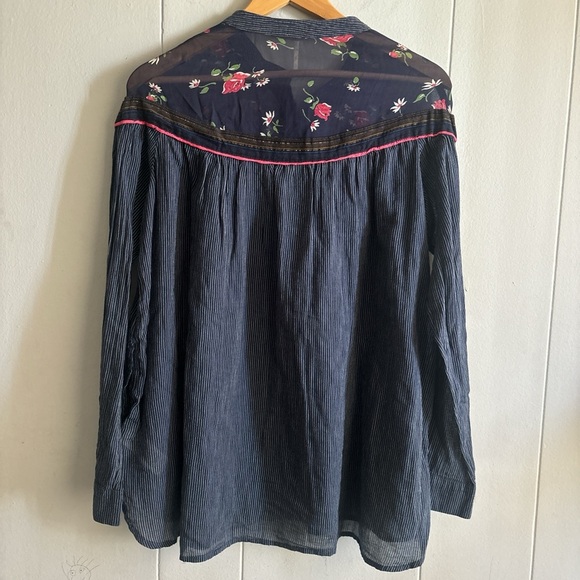 Free people Navy blue western button-up floral blouse size XS - Picture 7 of 7